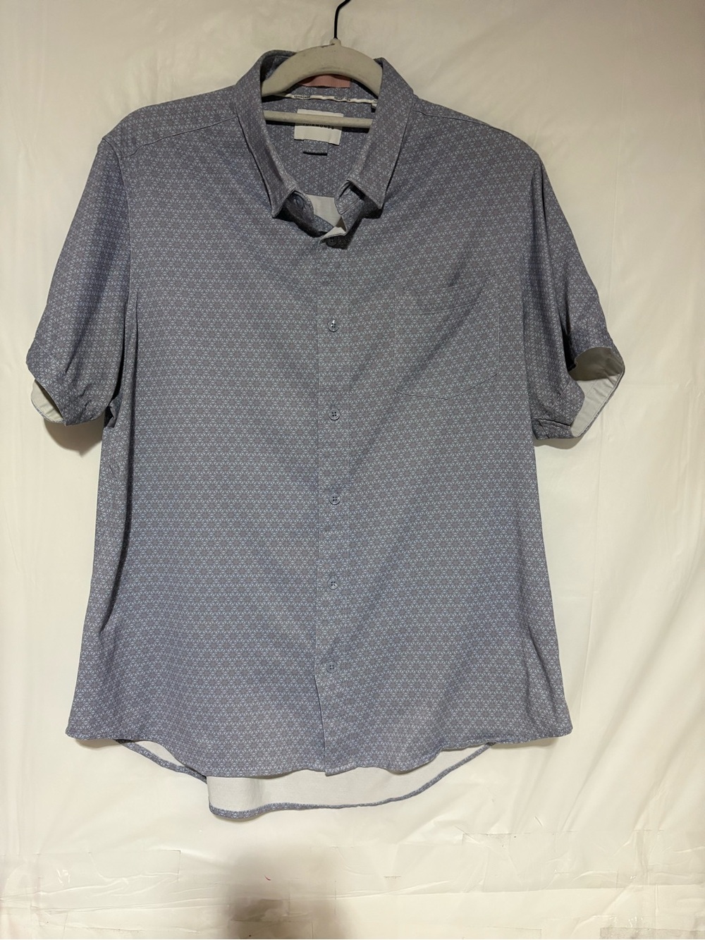 7 Diamonds Men's Short-Sleeve Button-Down Shirt in Light Blue Micro Pattern